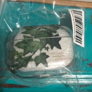 I can’t stop putting your roots in my dreamland wireless earbud case